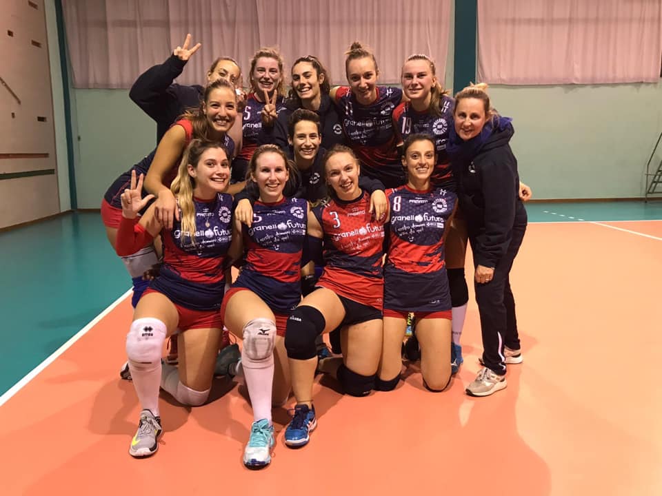 Pallavolo Olgiate 3 su 3: vittoriose sia Prima Divisione in due partite in meno di 72 ore, sia l'Under 13